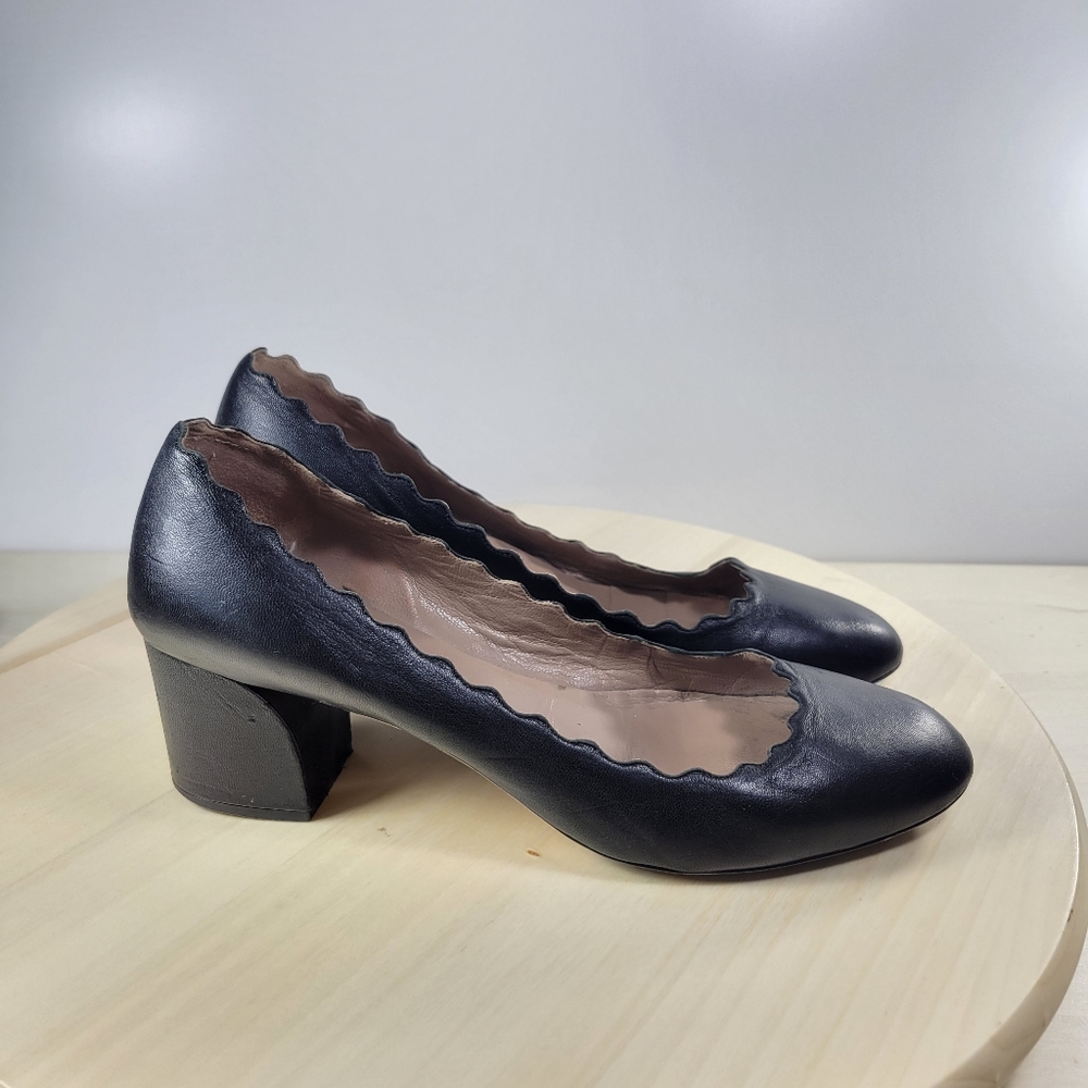 Chloé Lauren Scalloped Block Heel Pumps in Black Leather EU Size 38.5 US…